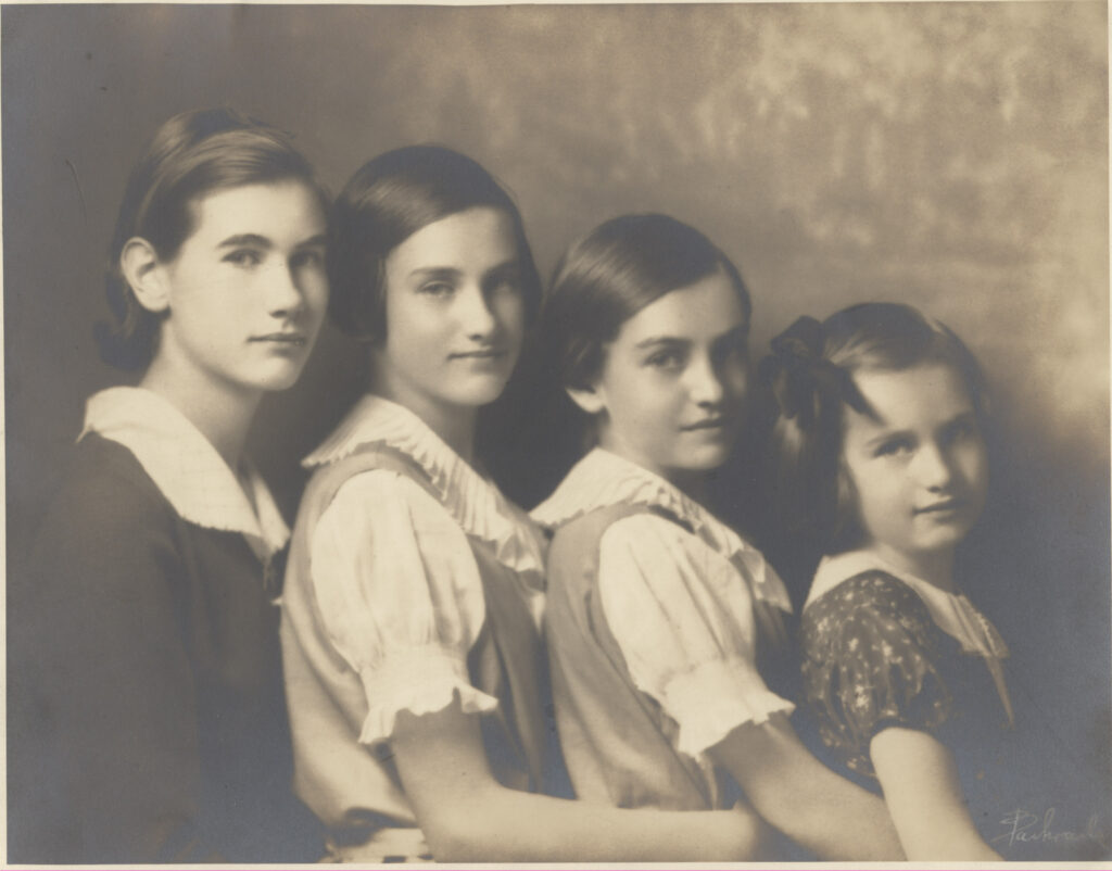 Photo of the four daughters of Isabel and Edgar Grier